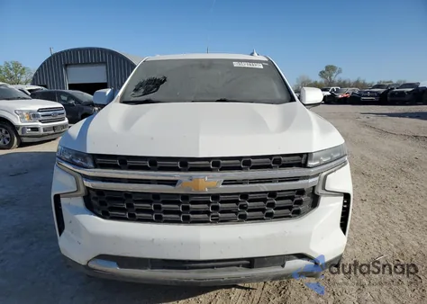2021 Chevrolet Suburban K1500 Ls z USA, uszkodzony, nr VIN 1GNSKBKD9MR259044